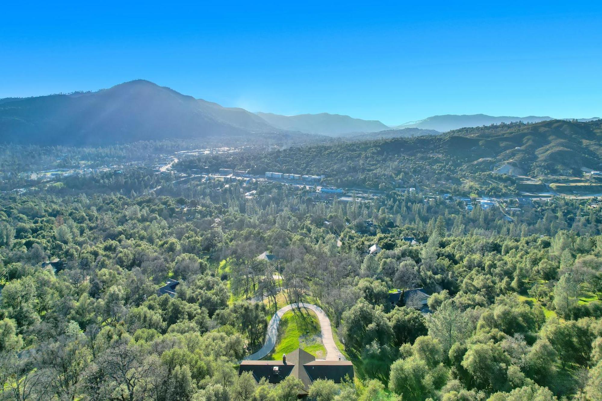 Villa Near Yosemite & Bass W/hot Tub/evcharge