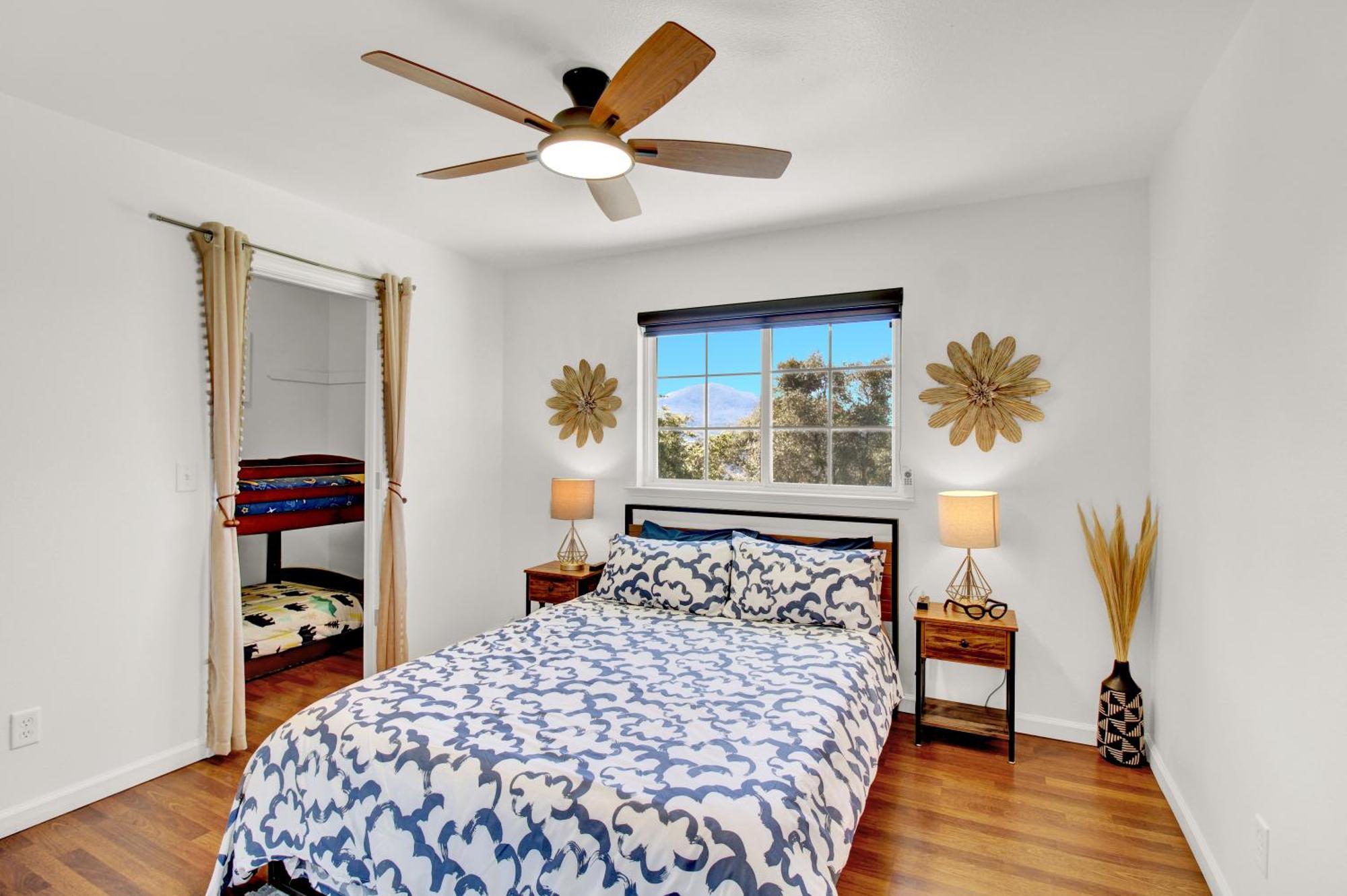 Near Yosemite & Bass W/hot Tub/evcharge Villa *