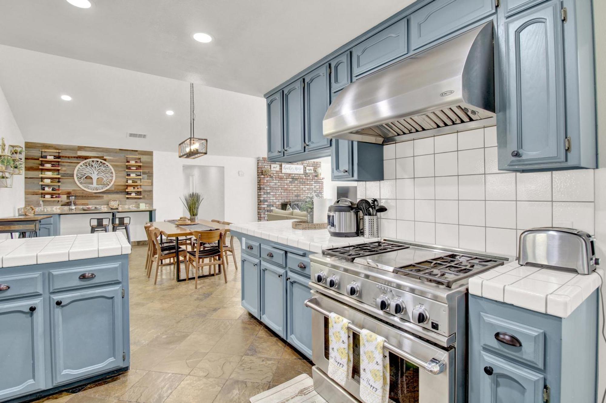 Villa Near Yosemite & Bass W/hot Tub/evcharge *