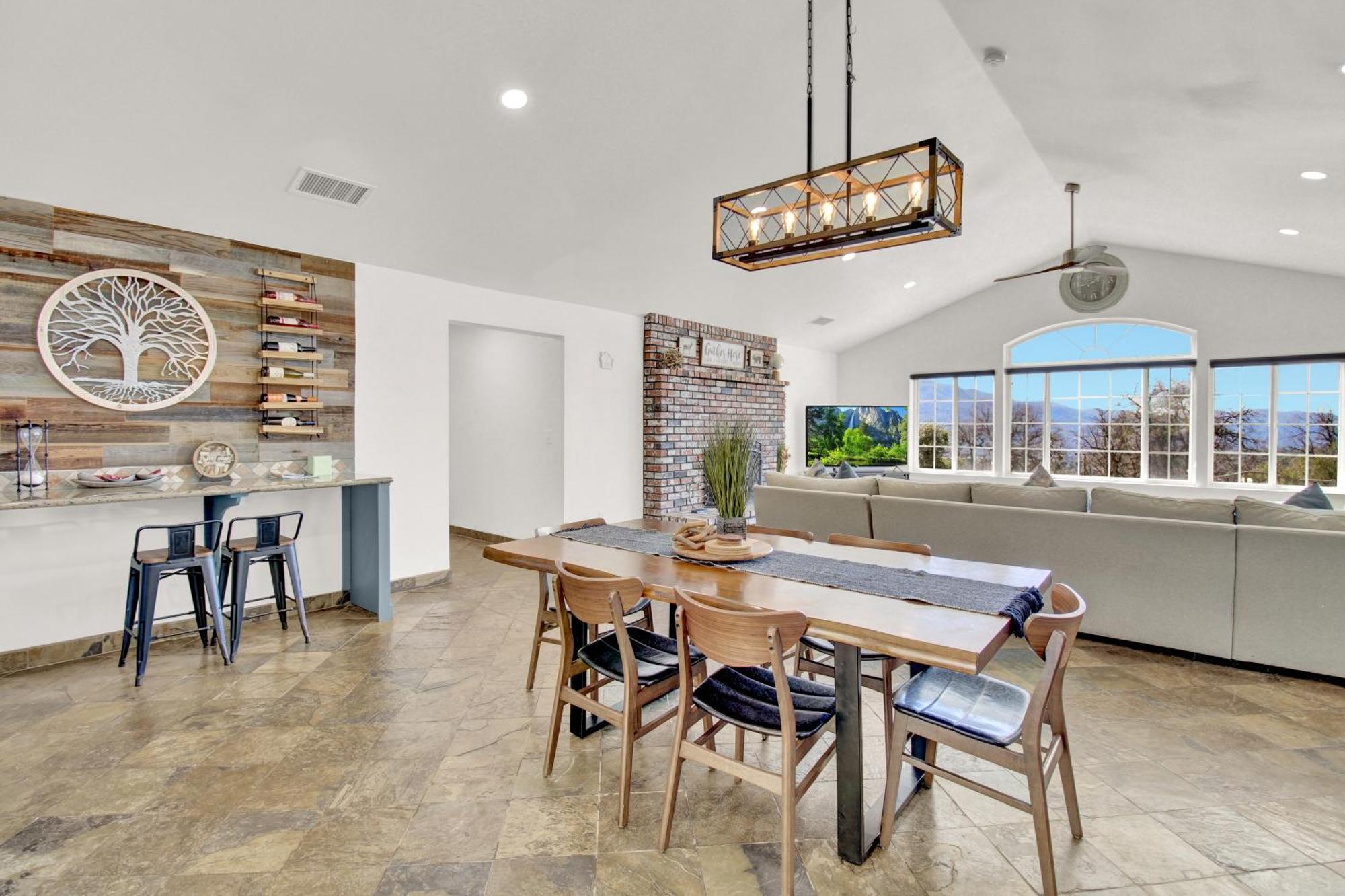 Villa Near Yosemite & Bass W/hot Tub/evcharge