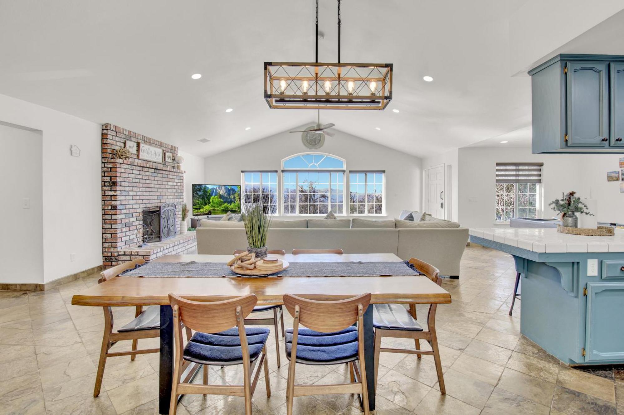 Villa Near Yosemite & Bass W/hot Tub/evcharge Oakhurst