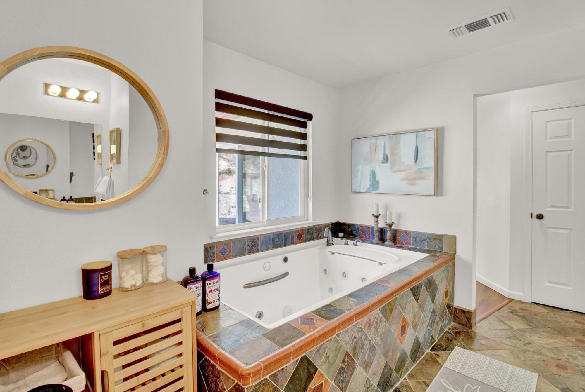 Near Yosemite & Bass W/hot Tub/evcharge Oakhurst